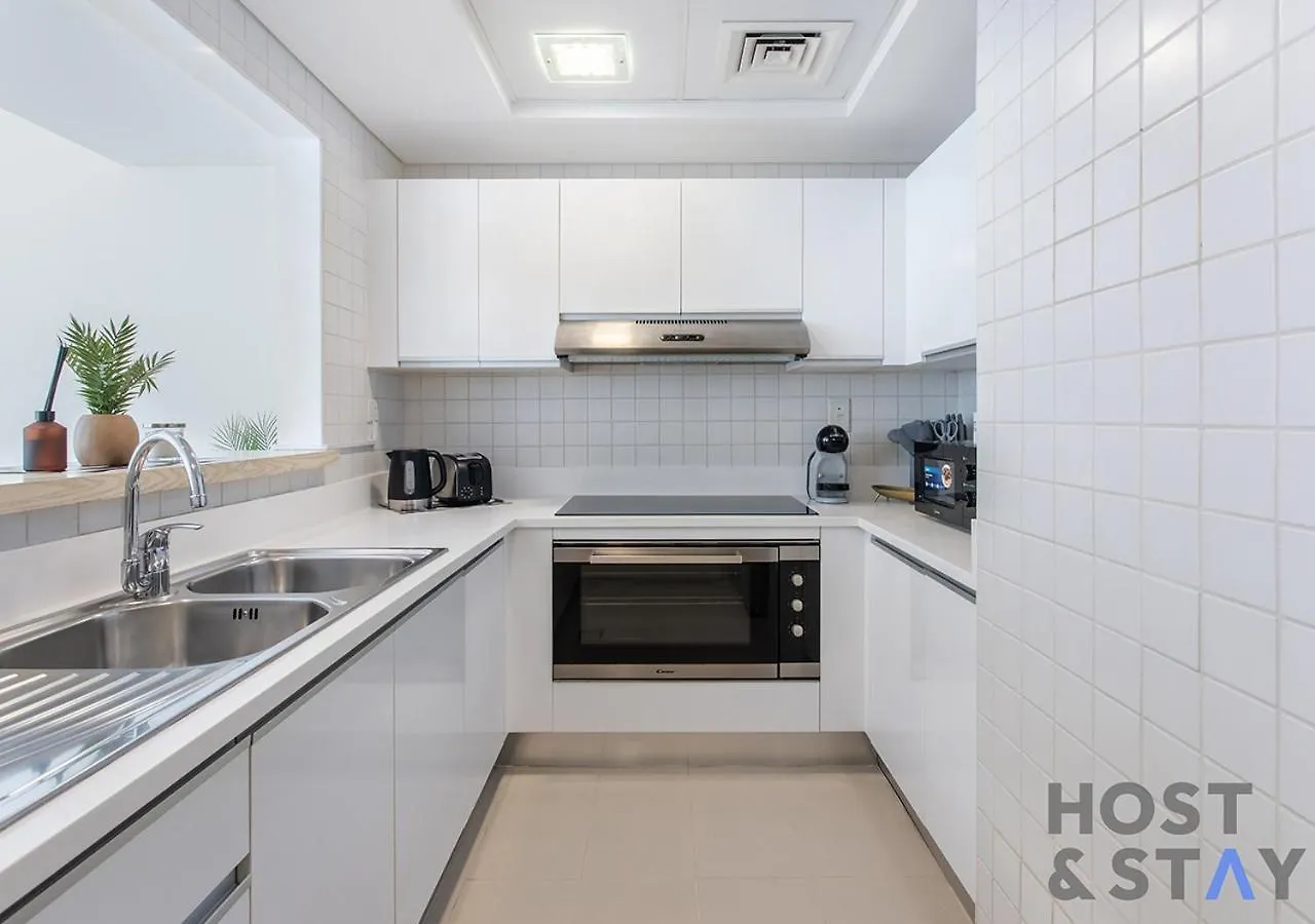 Apartment Elegant Beachfront Living At Al Bateen Dubai United Arab Emirates