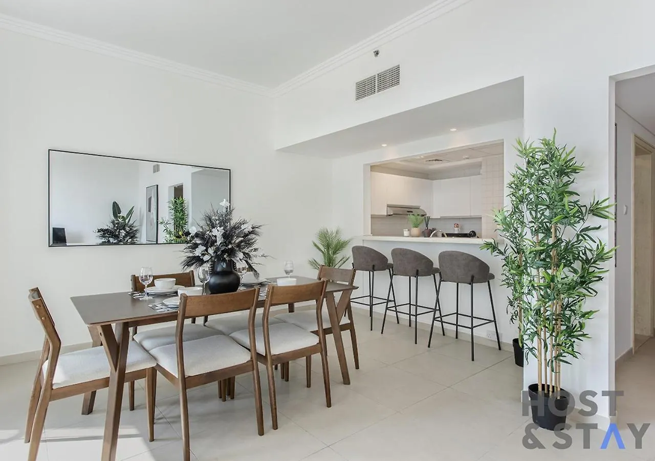 Elegant Beachfront Living At Al Bateen Dubai Apartment