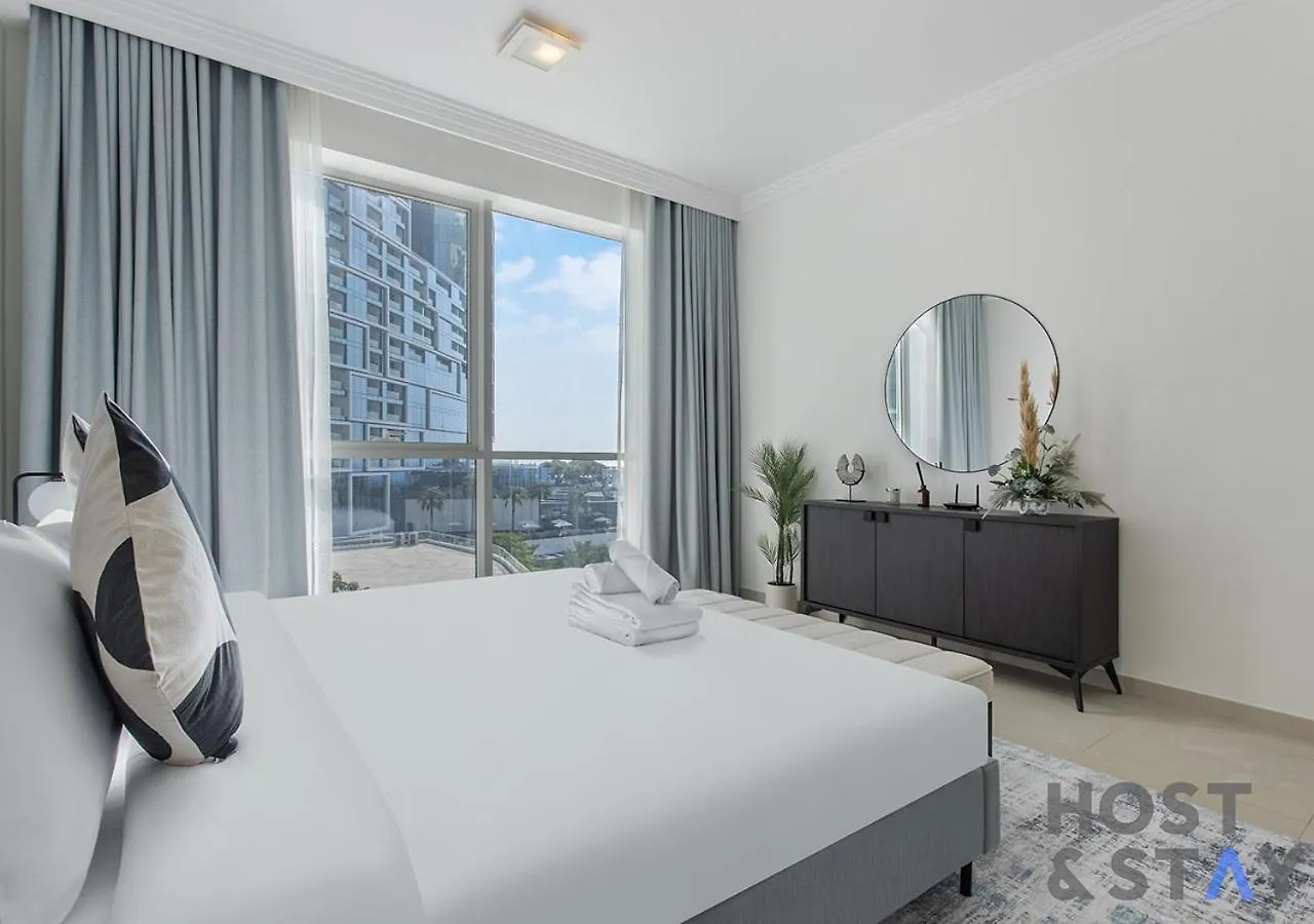 Elegant Beachfront Living At Al Bateen Dubai Apartment