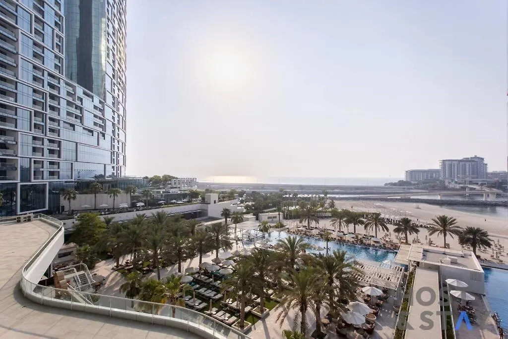 Elegant Beachfront Living At Al Bateen Dubai